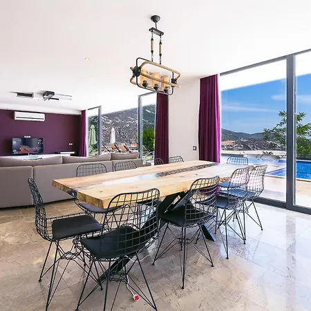 Sleeps 10 With Pool Air Con And Wifi * 칼칸