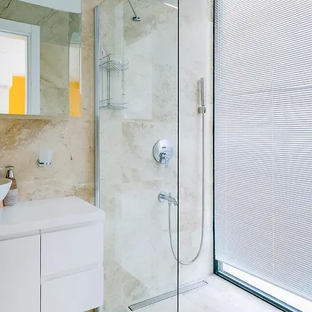 빌라 Sleeps 10 With Pool Air Con And Wifi